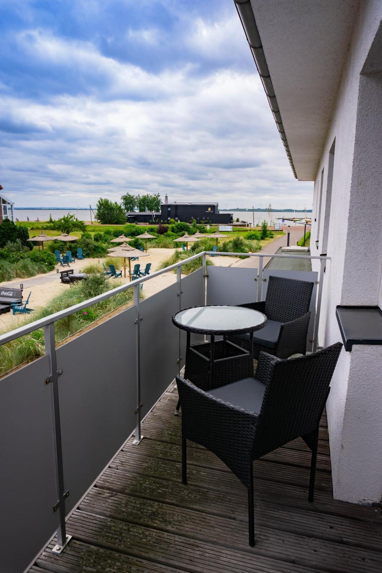 Haus Strandglueck - Urlaub Mit Blick Auf Den Duemmer See Lejlighed Lembruch Eksteriør billede