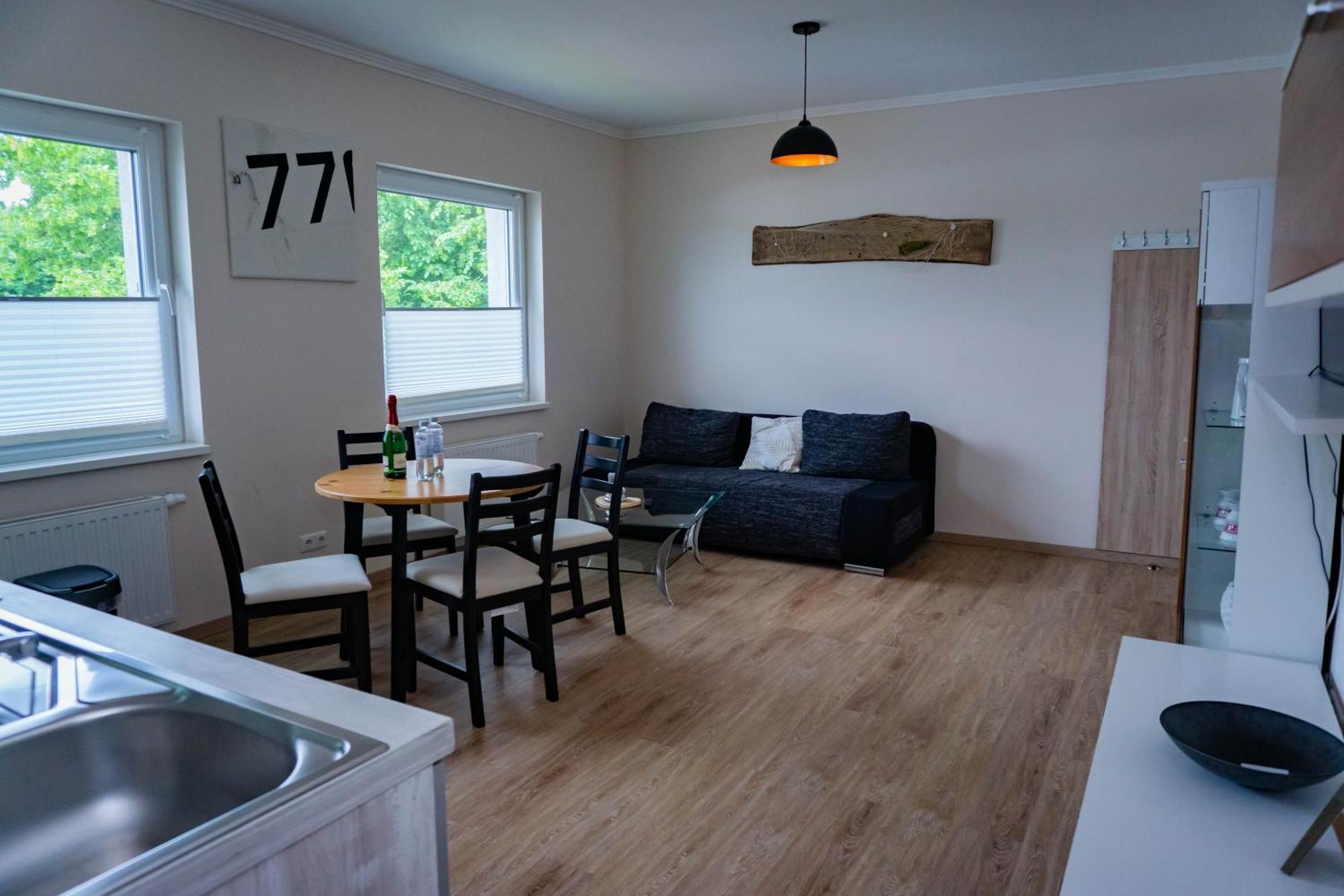 Haus Strandglueck - Urlaub Mit Blick Auf Den Duemmer See Lejlighed Lembruch Eksteriør billede